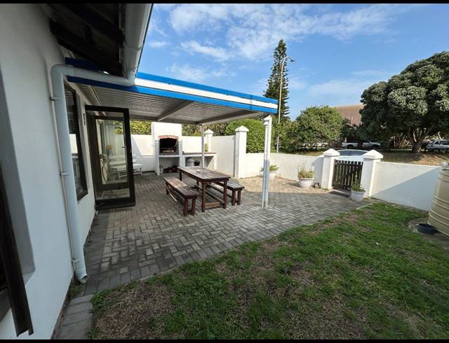 2 BEDROOM TOWNHOUSE FOR SALE IN PARADISE BEACH